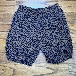 Essentials Antwerp Cheetah Print Cotton Boyfriend Pull-on Basic Shorts A11